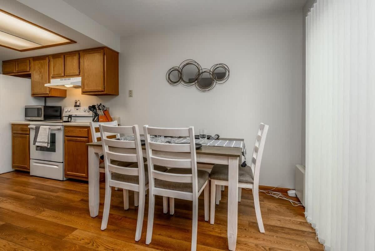 Family Friendly And Quite 2 Bedroom Condo Close To Fun Fort Wayne Exterior foto